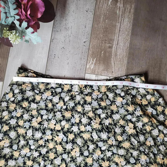Sag Harbor Vintage Floral Pull On Slip Mini Skirt Size Large Schoolgirl EUC - Picture 13 of 14